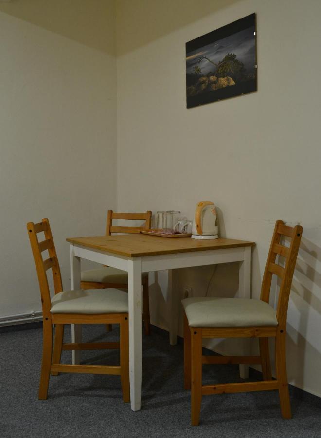 Hostel Děčín Na Skřivánce Esterno foto