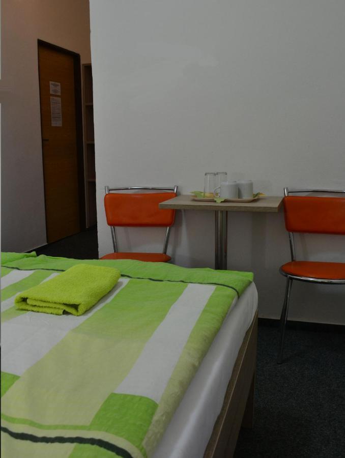 Hostel Děčín Na Skřivánce Esterno foto
