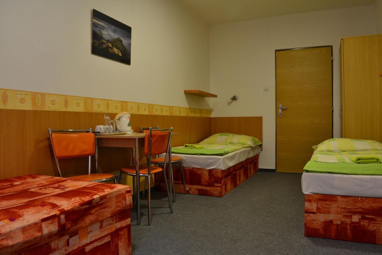 Hostel Děčín Na Skřivánce Esterno foto