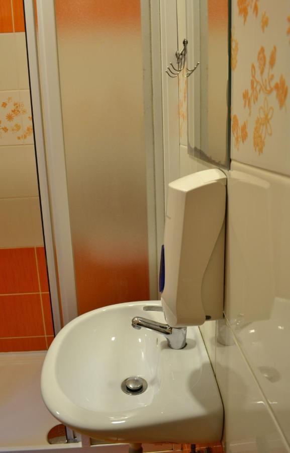 Hostel Děčín Na Skřivánce Esterno foto