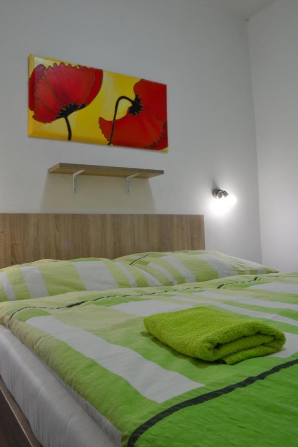 Hostel Děčín Na Skřivánce Esterno foto
