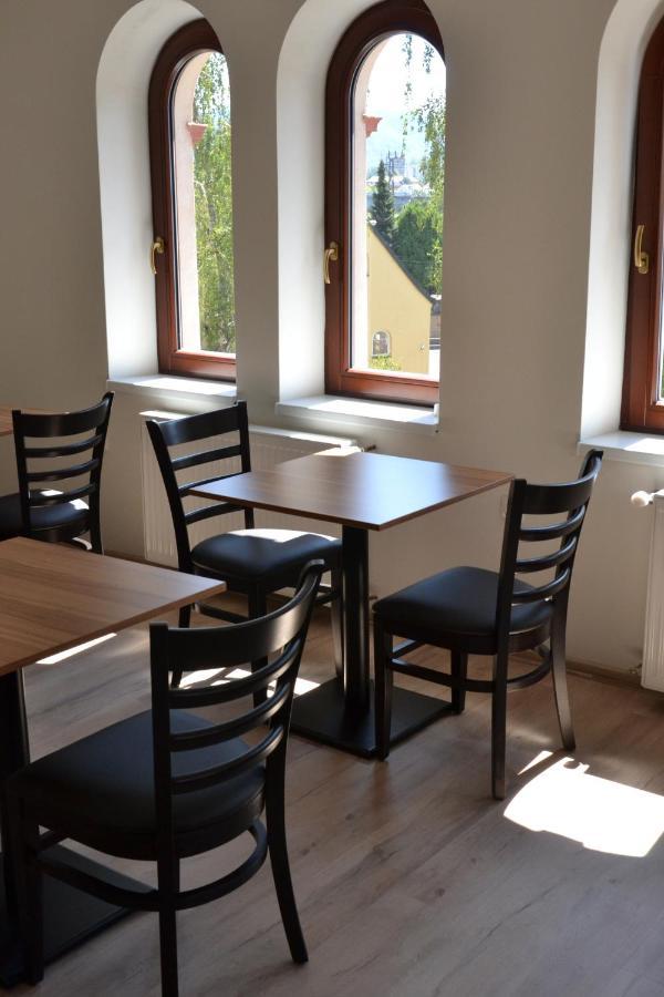Hostel Děčín Na Skřivánce Esterno foto
