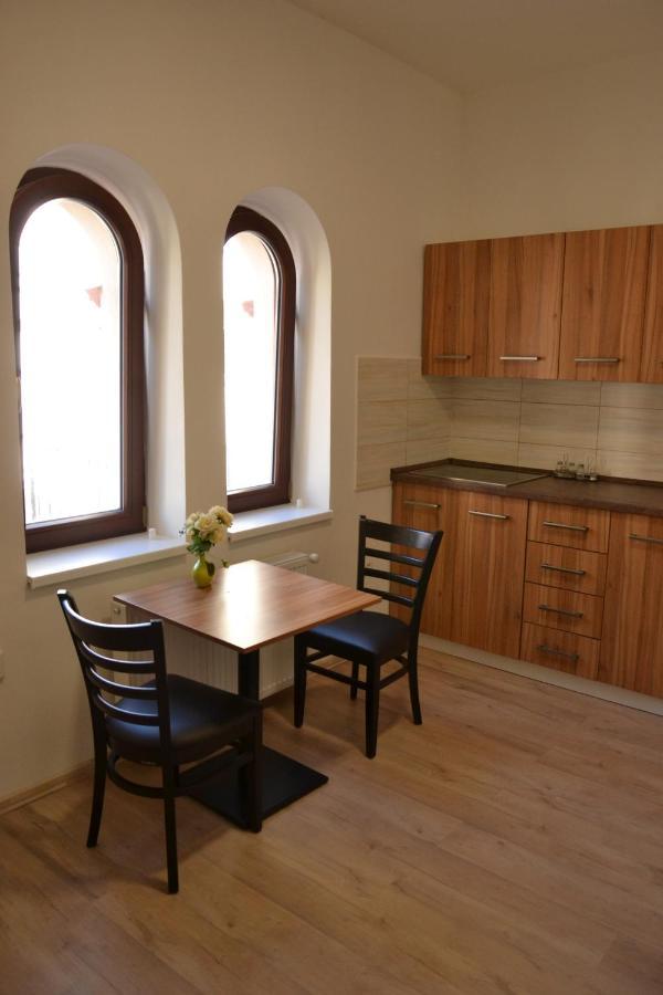 Hostel Děčín Na Skřivánce Esterno foto