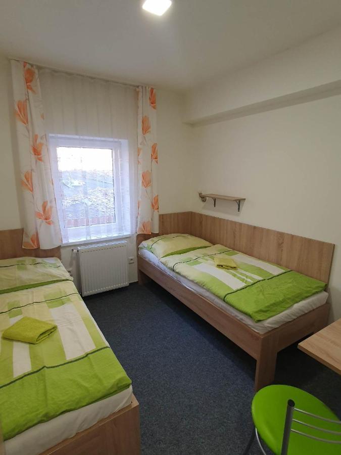 Hostel Děčín Na Skřivánce Esterno foto