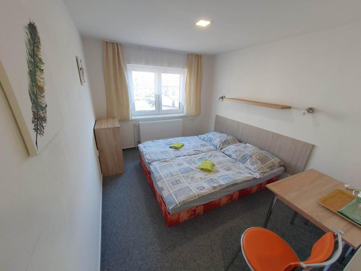 Hostel Děčín Na Skřivánce Esterno foto