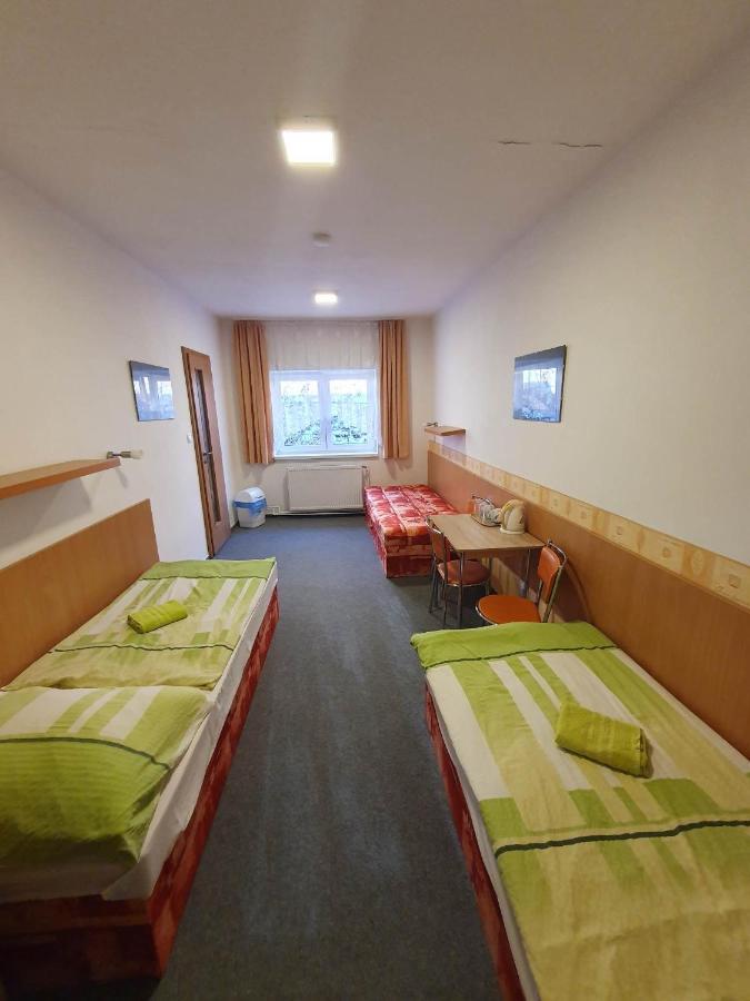 Hostel Děčín Na Skřivánce Esterno foto