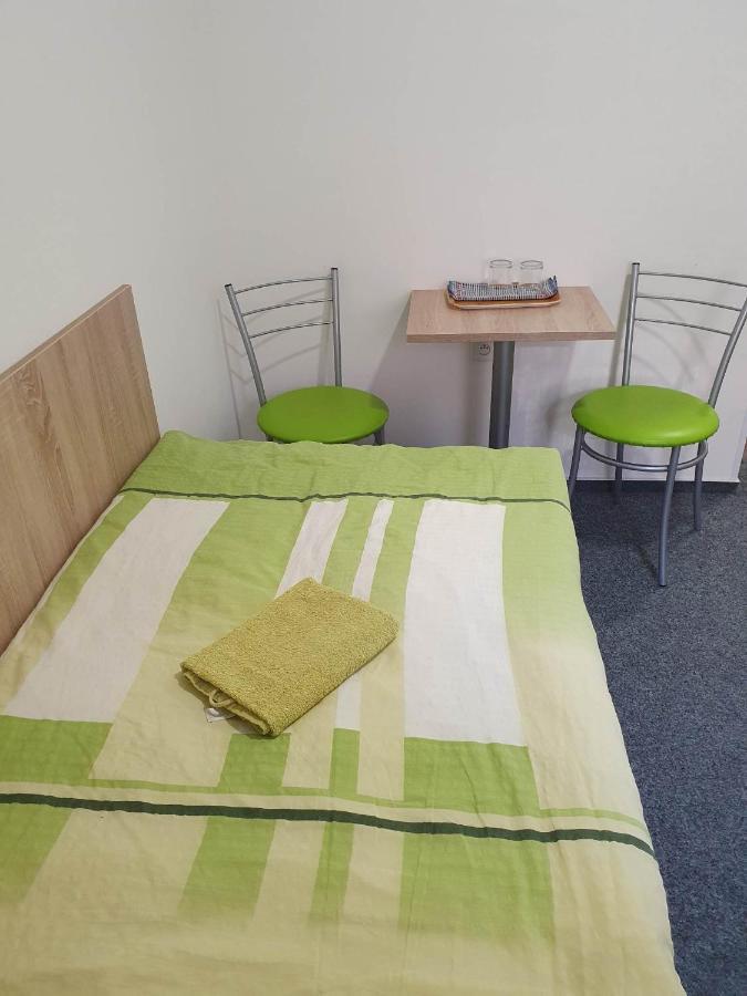 Hostel Děčín Na Skřivánce Esterno foto