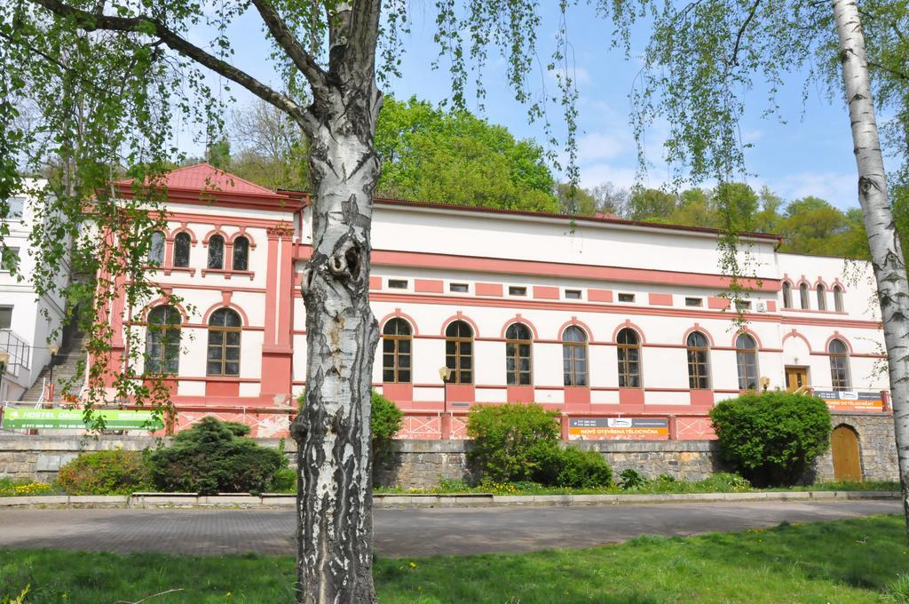 Hostel Děčín Na Skřivánce Esterno foto