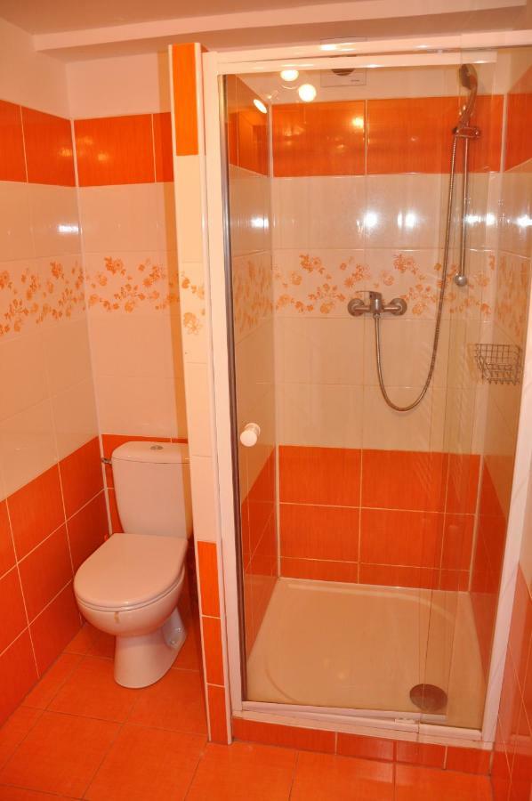 Hostel Děčín Na Skřivánce Esterno foto