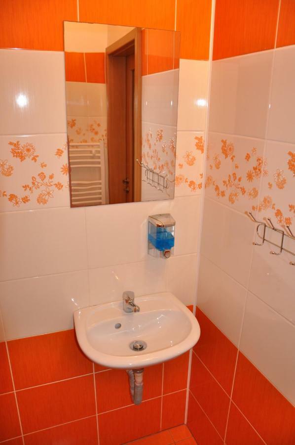 Hostel Děčín Na Skřivánce Esterno foto