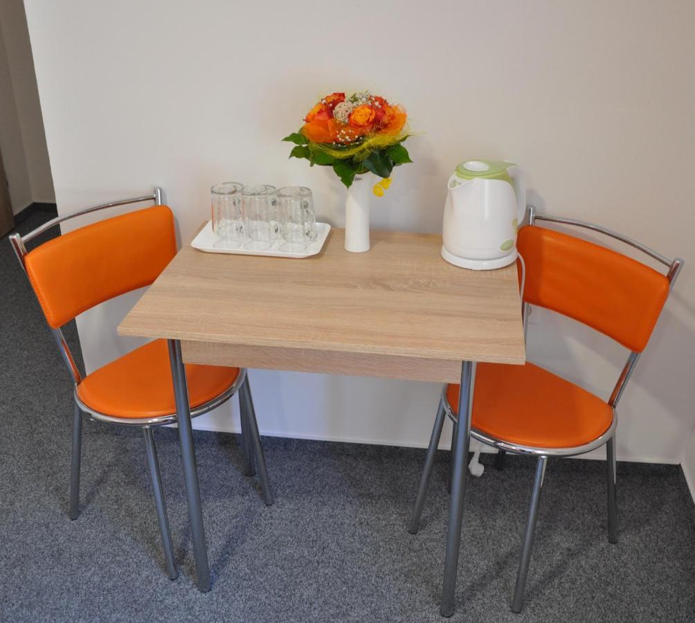 Hostel Děčín Na Skřivánce Esterno foto